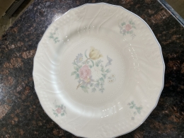 China-Royal Doulton Valencia 1983