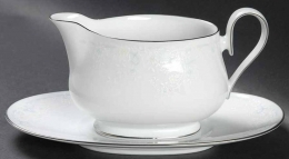 Gravy Boat & Underplate (Relish/Butter) Anticipation by NORITAKE