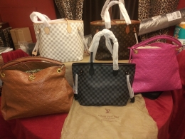 MULTIPLE LUXURY HANDBAGS